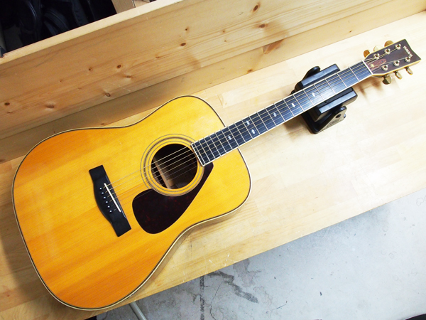茅ヶ崎市のお客様よりアコースティックギター、「YAMAHA L-6 1977年製 前期型」を買取させていただきました。 -  神奈川県で中古楽器を高く売るならパプリカ買取